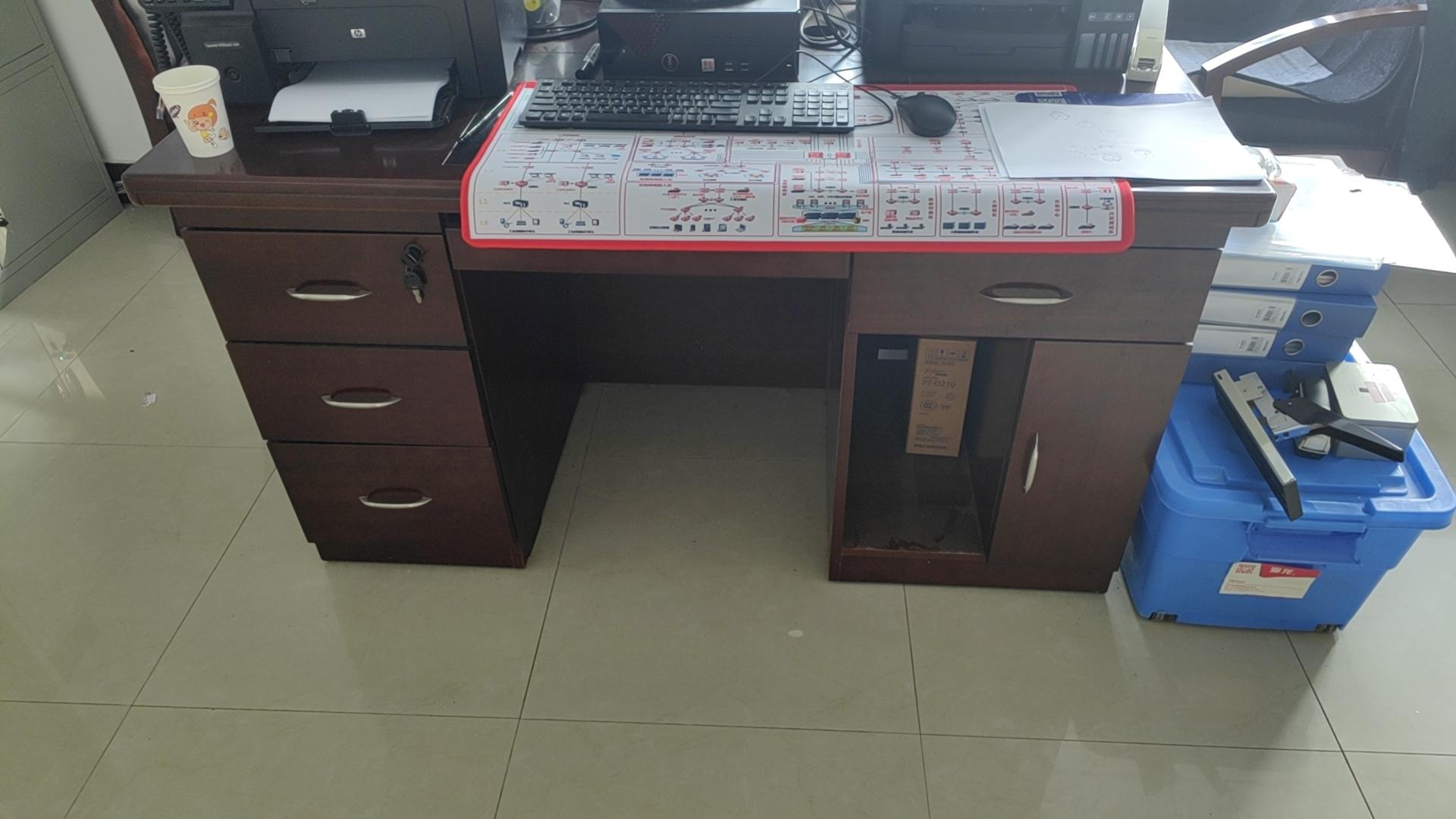 办公桌1400.jpg
